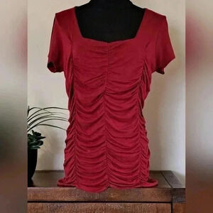 ❤️ Ricki's Short Sleeved Rouched Top Medium